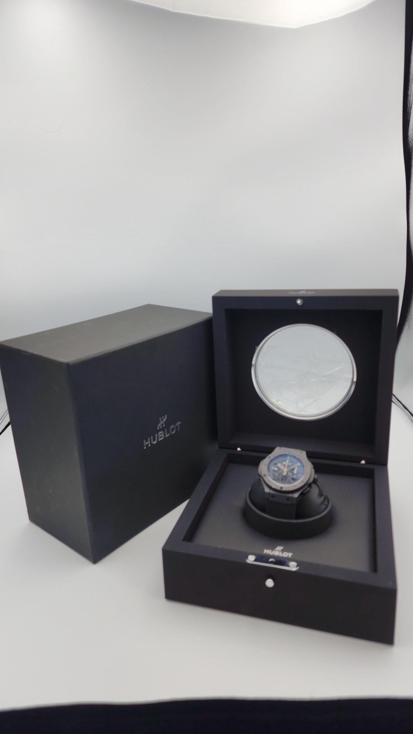 Hublot Big Bang Aero Bang Sugar Skull 44 mm Ceramic Case