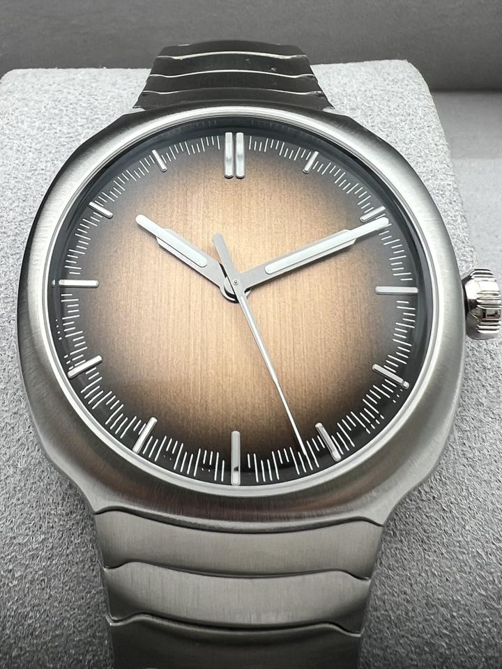 H. Moser & Cie Streamliner Centre Seconds Smoked Salmon Dial 2023