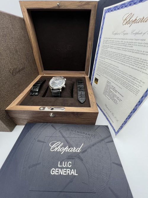 Chopard L.U.C 168579-3001 watch - photograph 2
