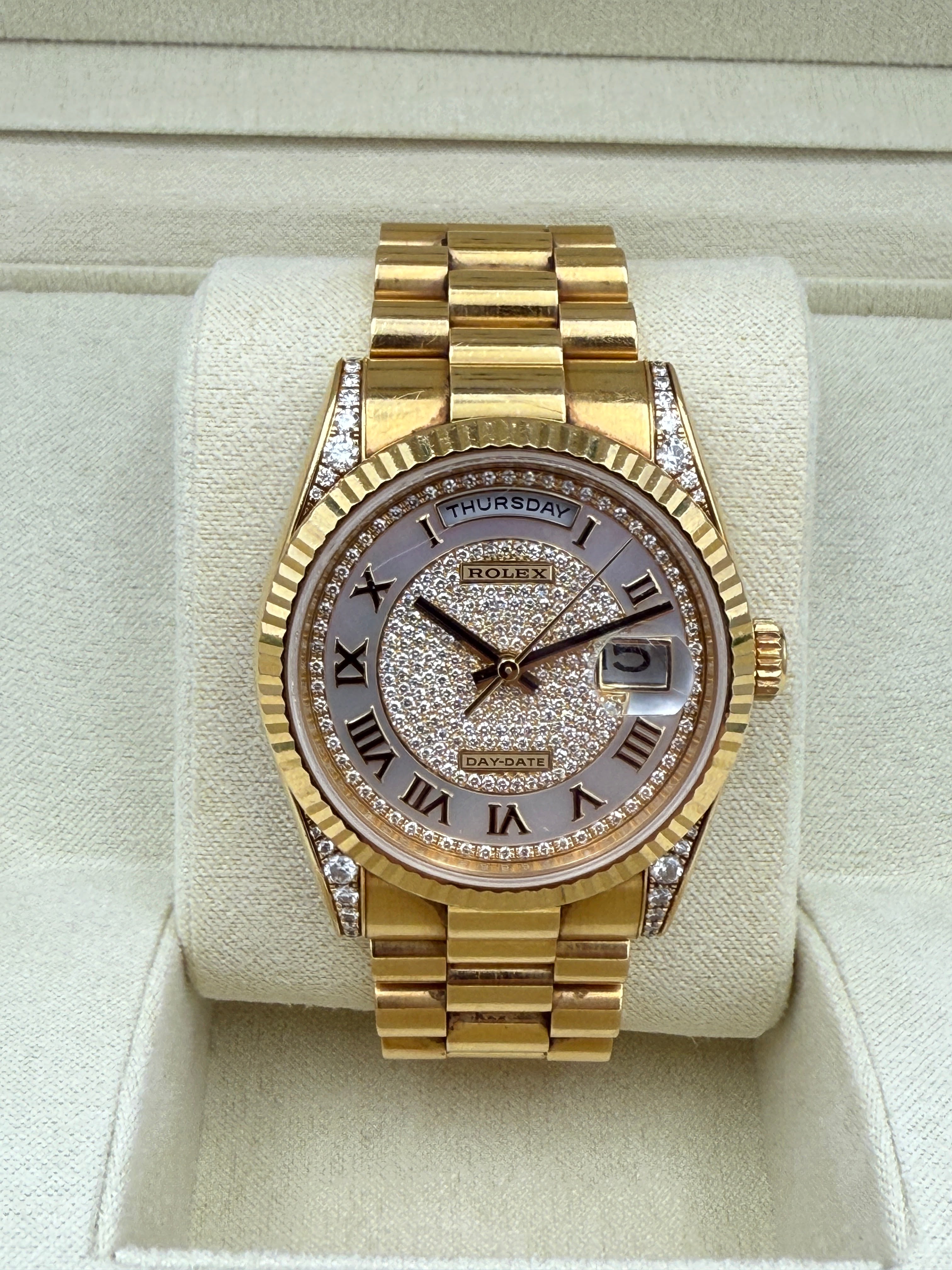 Rolex Day-Date 36 18k Yellow Gold Mother Of Pearl Dial Full Set