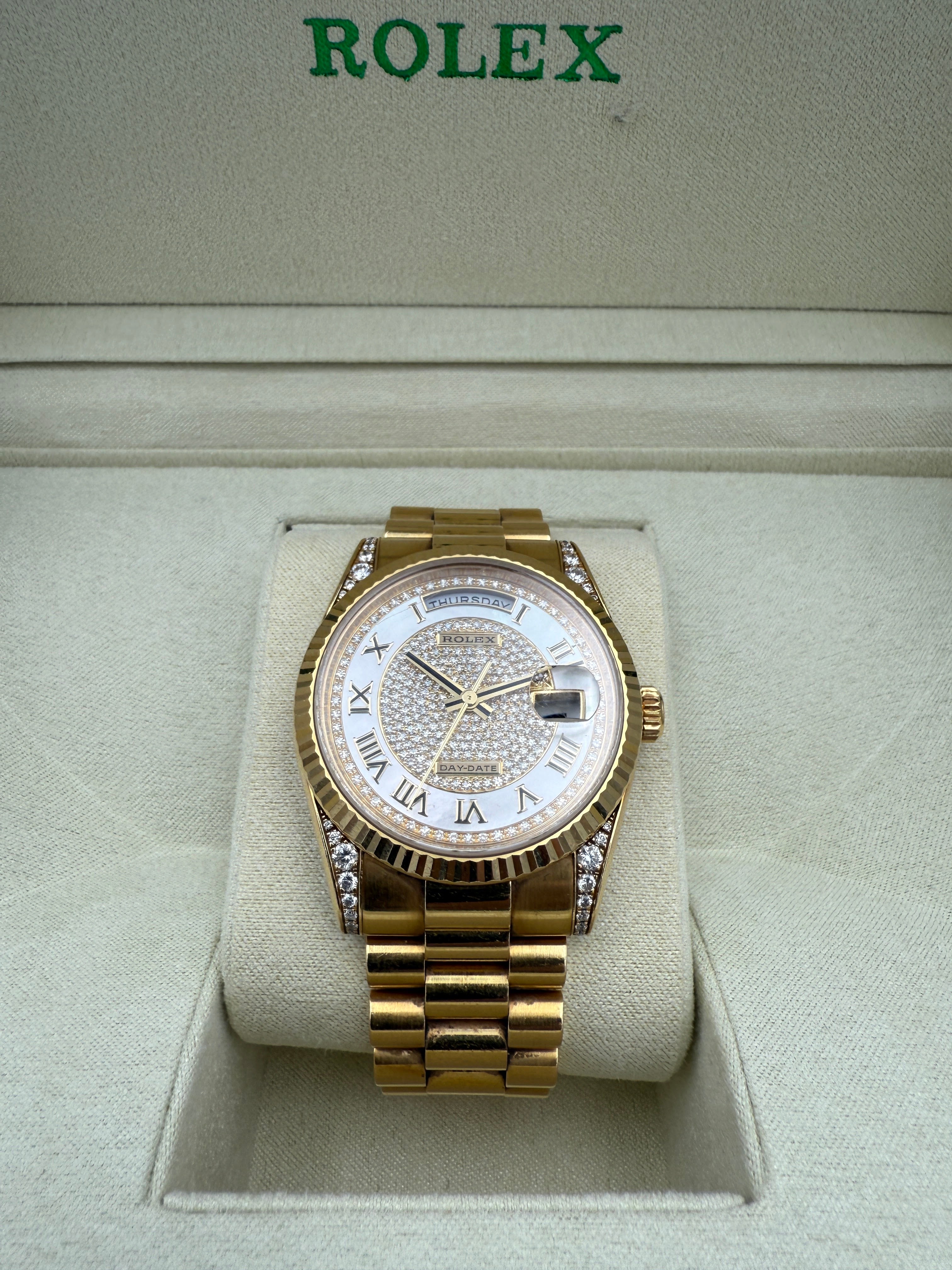 Rolex Day-Date 36 18k Yellow Gold Mother Of Pearl Dial Full Set