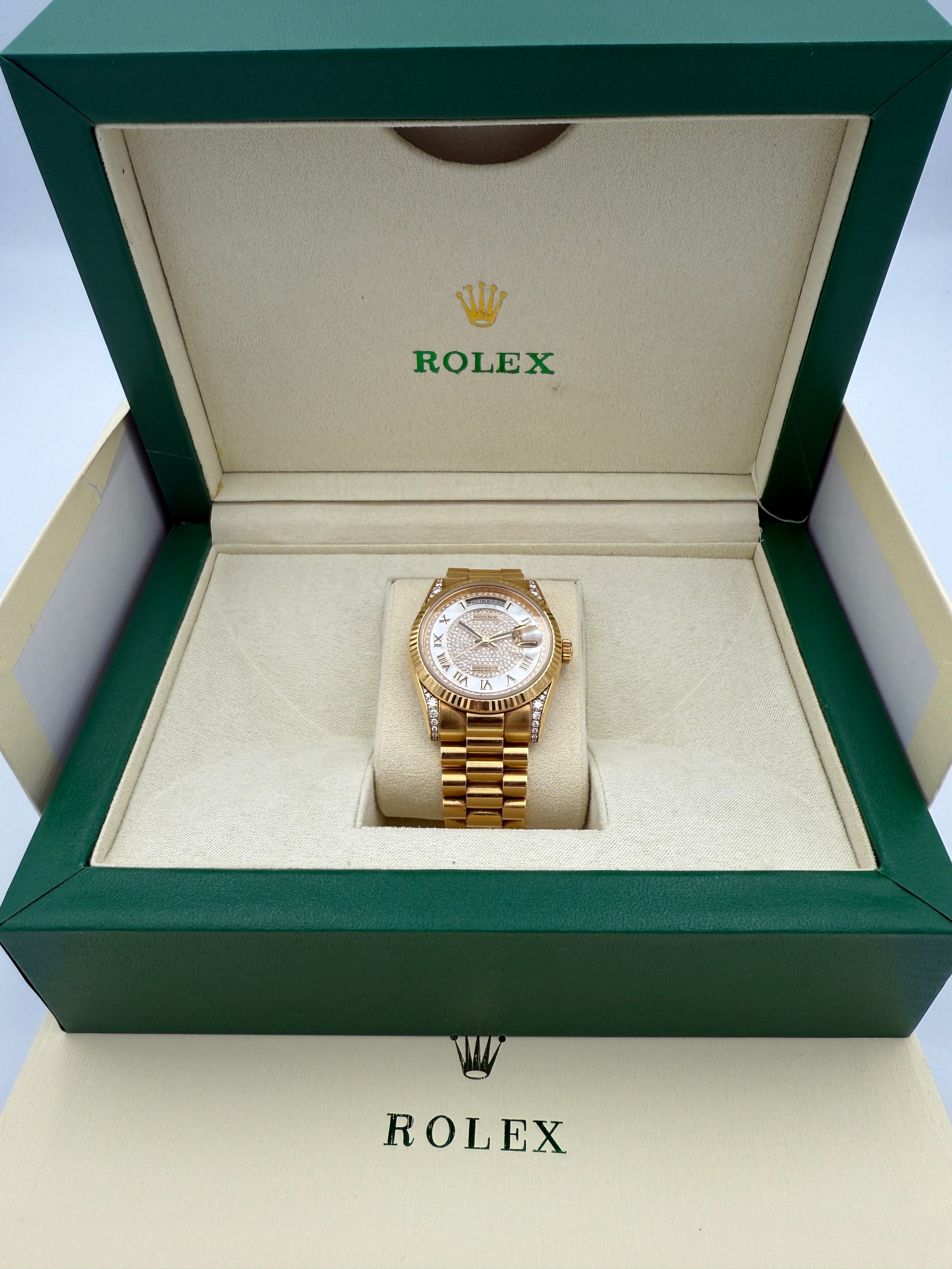 Rolex Day-Date 36 18k Yellow Gold Mother Of Pearl Dial Full Set