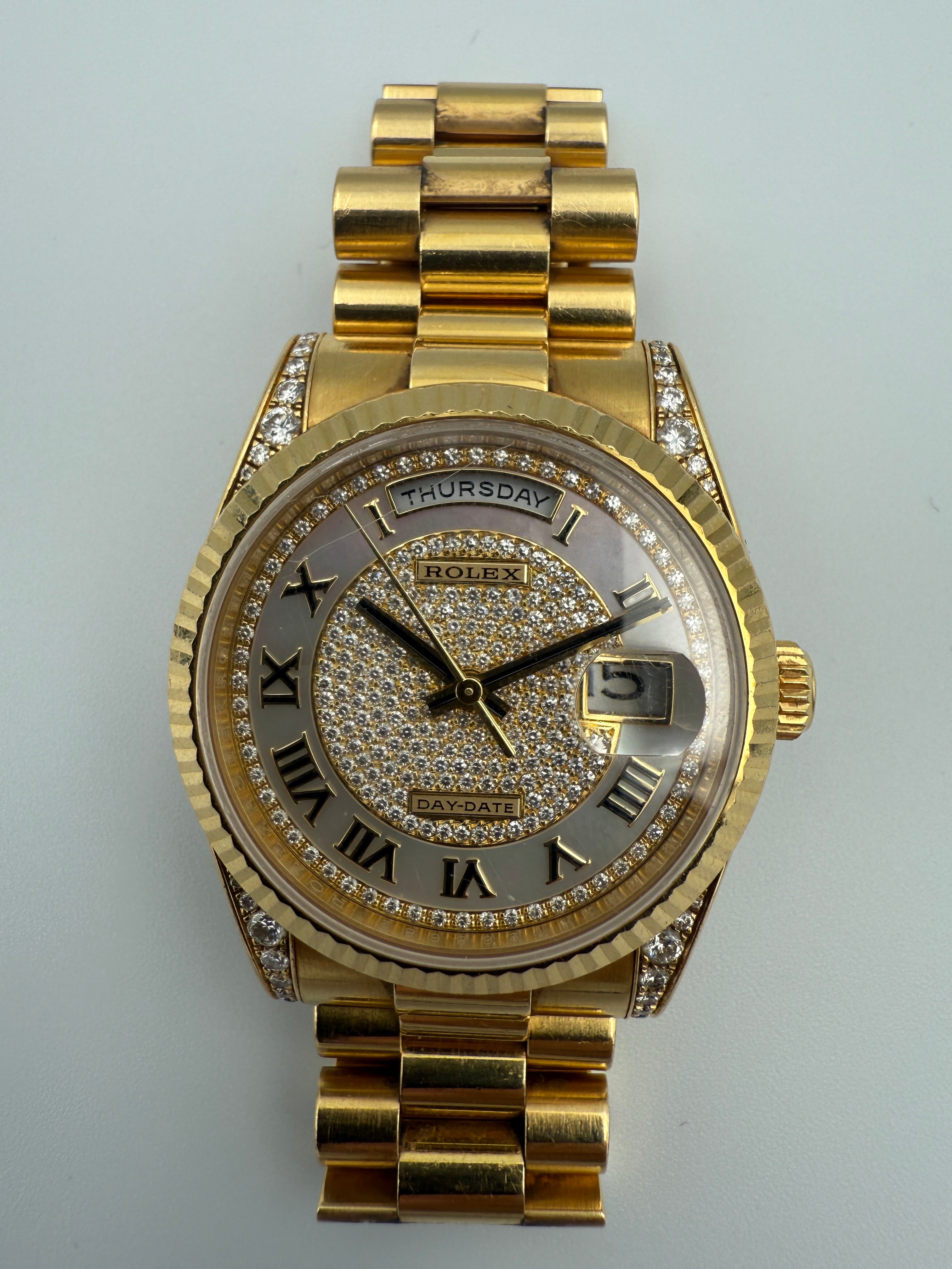 Rolex Day-Date 36 18k Yellow Gold Mother Of Pearl Dial Full Set