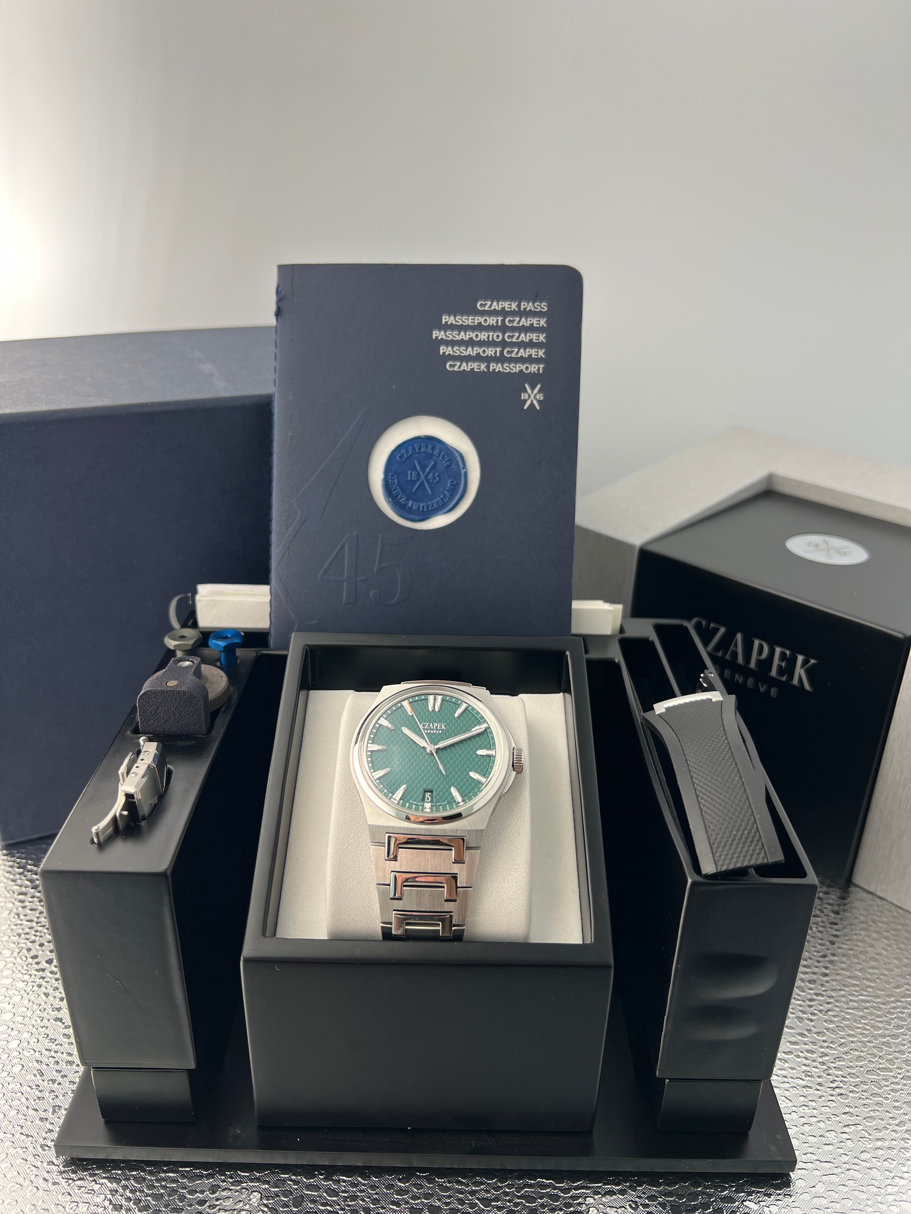Czapek Antarctique Passage De Drake Viridian Green Fratello