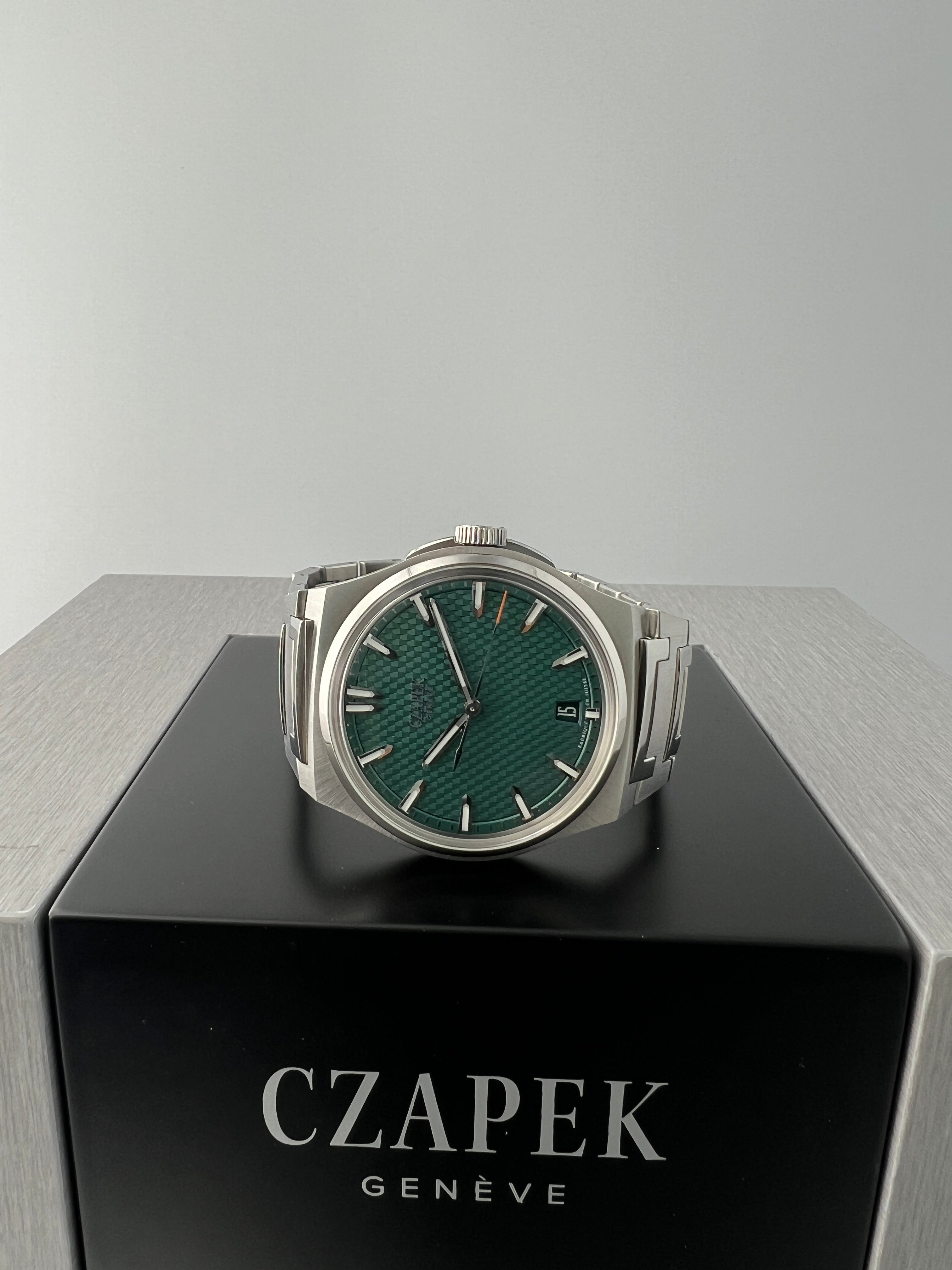 Czapek Antarctique Passage De Drake Viridian Green Fratello