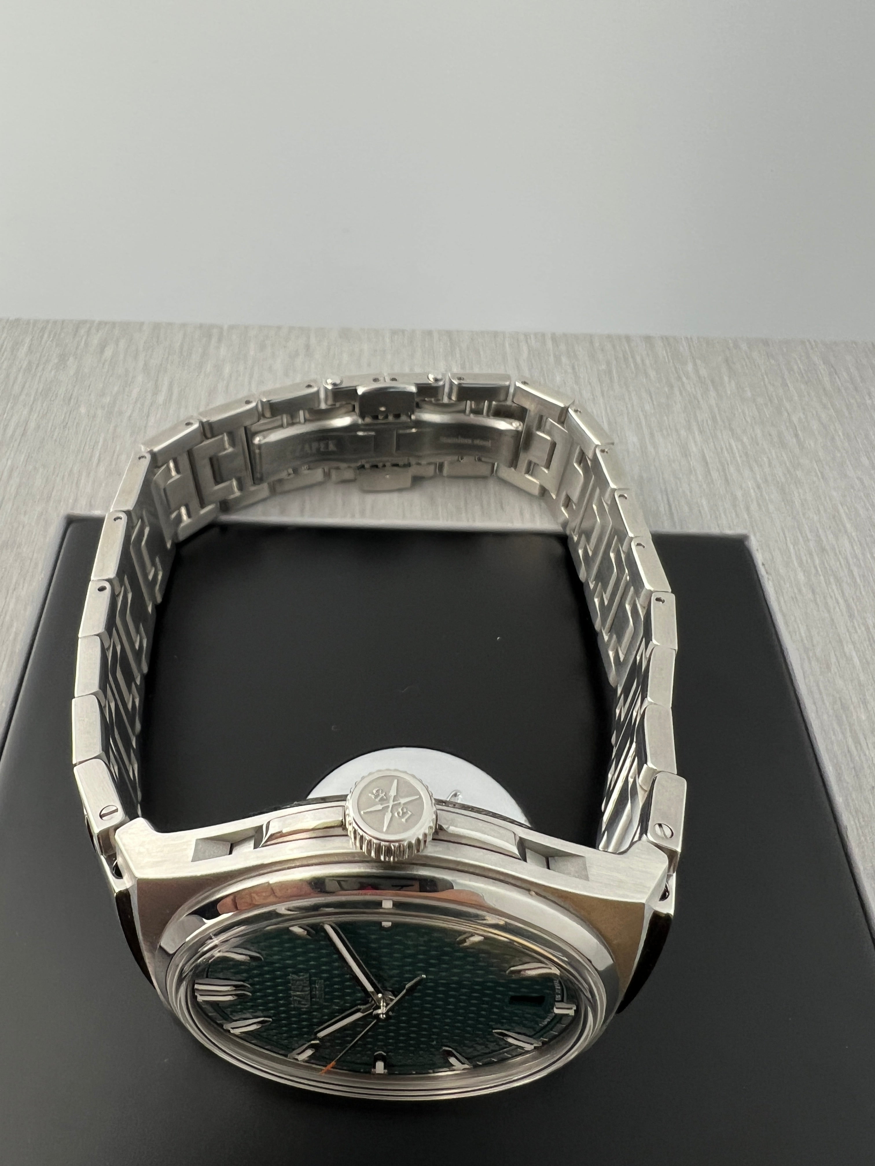 Czapek Antarctique Passage De Drake Viridian Green Fratello