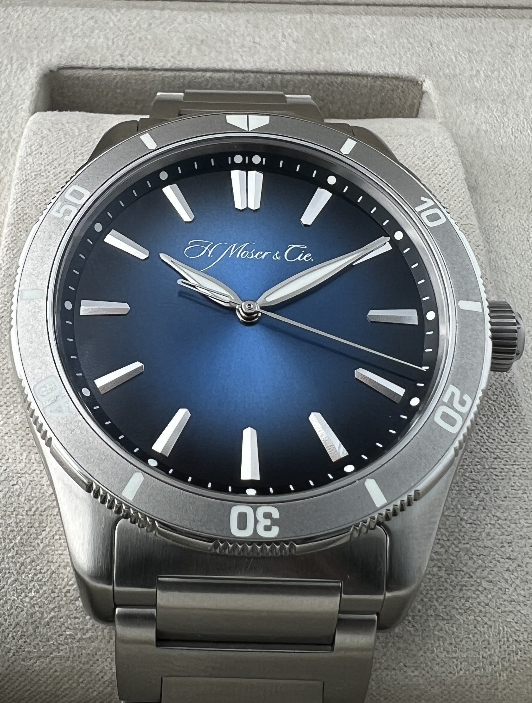 H. Moser & Cie Pioneer Centre Seconds Center